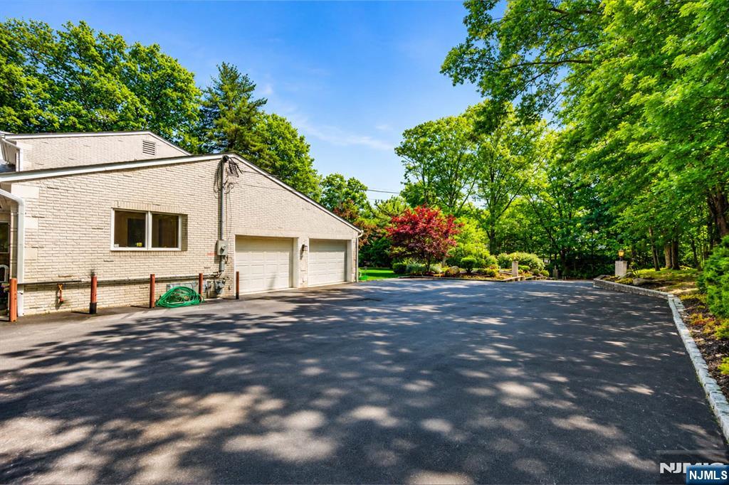 690 Soldier Hill Road Oradell, NJ 07649 - Photo 10 of 50