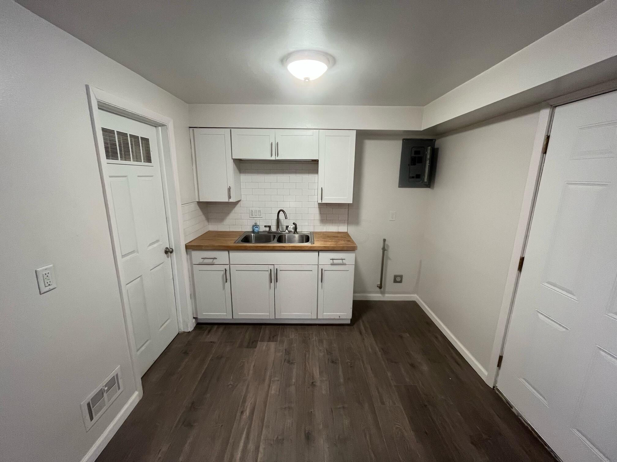 1828 Northridge Road Columbus, OH 43224 - Photo 4 of 11 image7