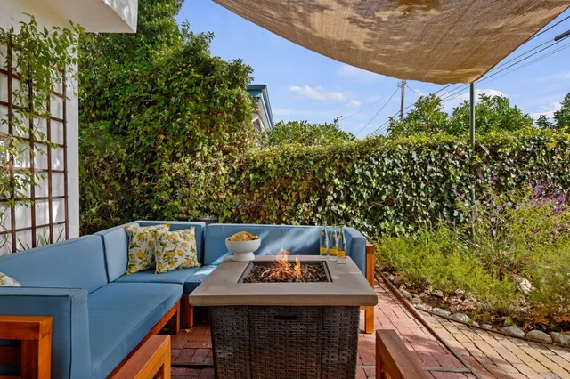 a view of a outdoor space