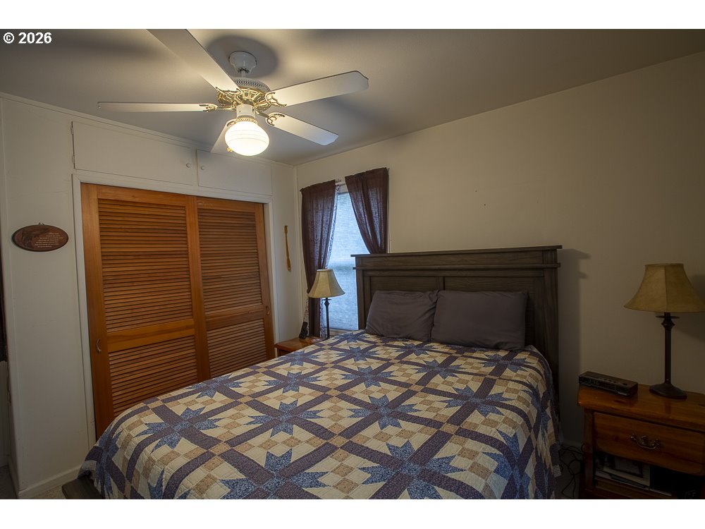 907 Fourth Street La Grande, OR 97850 - Photo 12 of 38