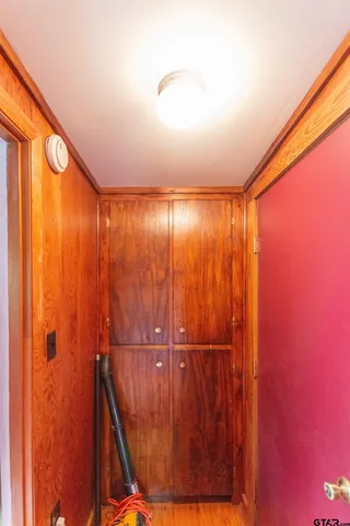 a view of a back yard