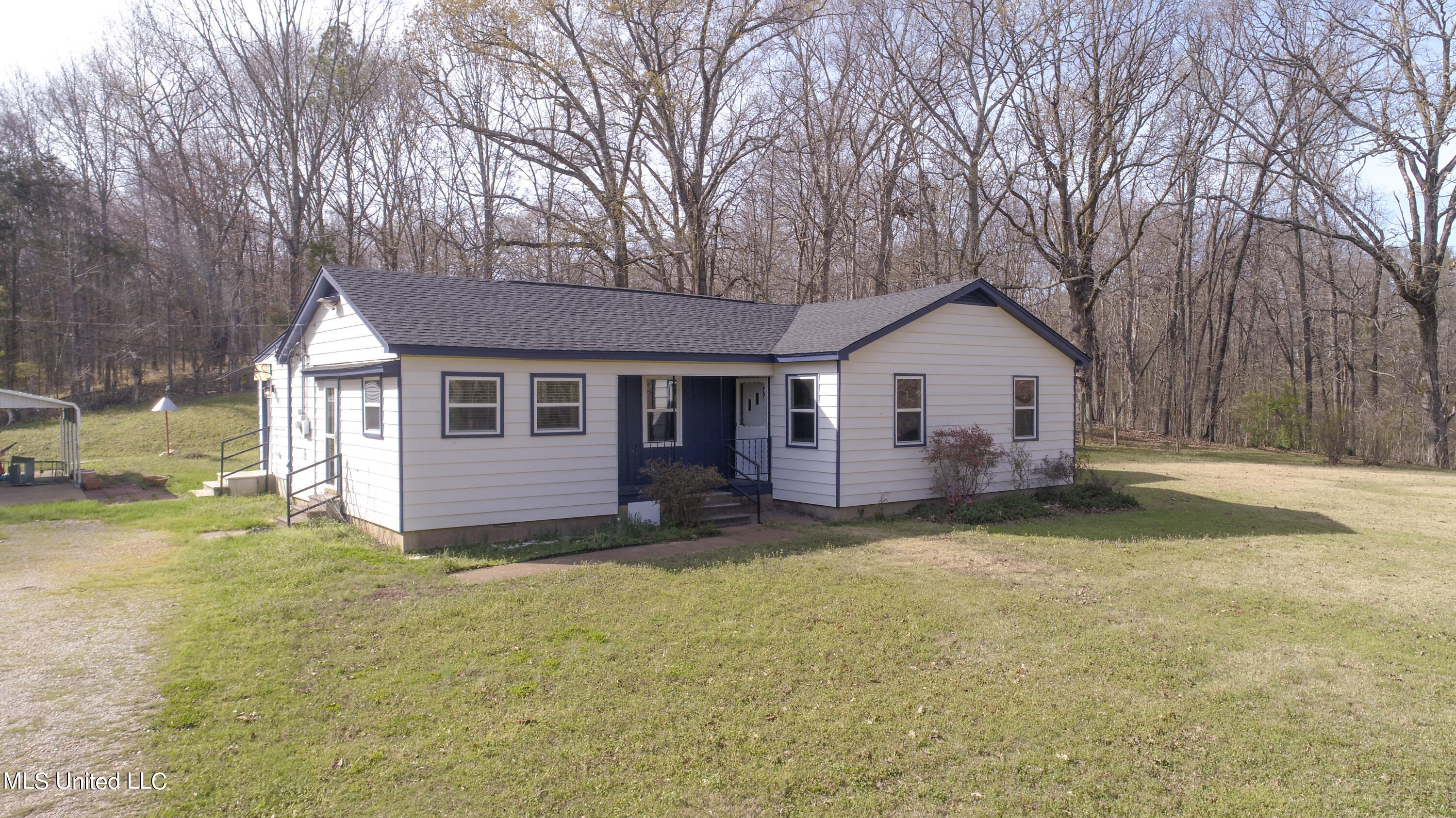 5559 McCracken Road Hernando, MS 38632 - Photo 3 of 21 Front