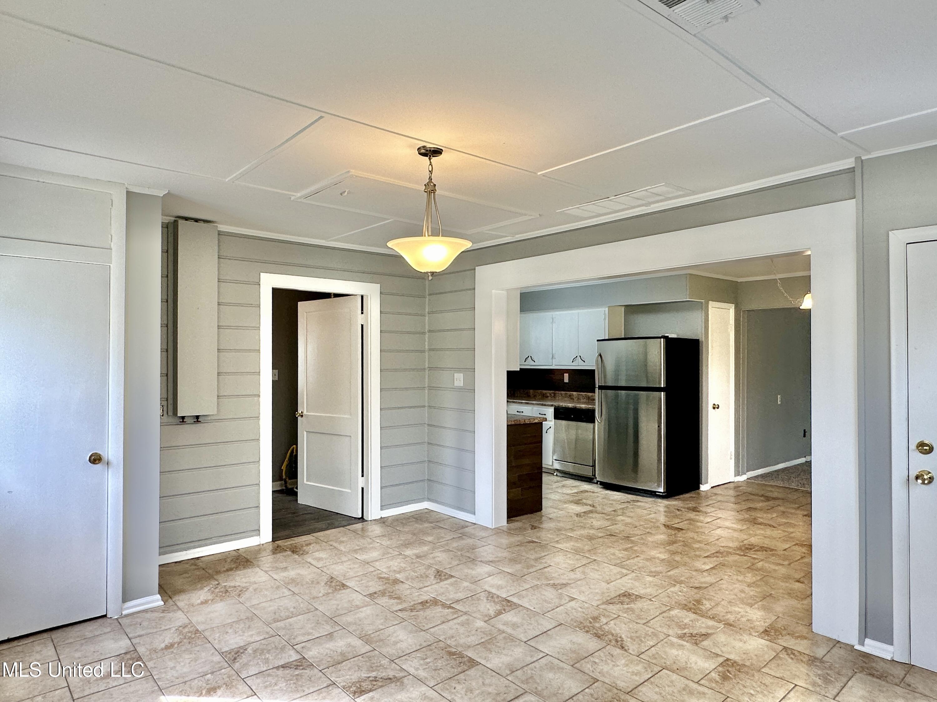 5559 McCracken Road Hernando, MS 38632 - Photo 7 of 21 Dining Area