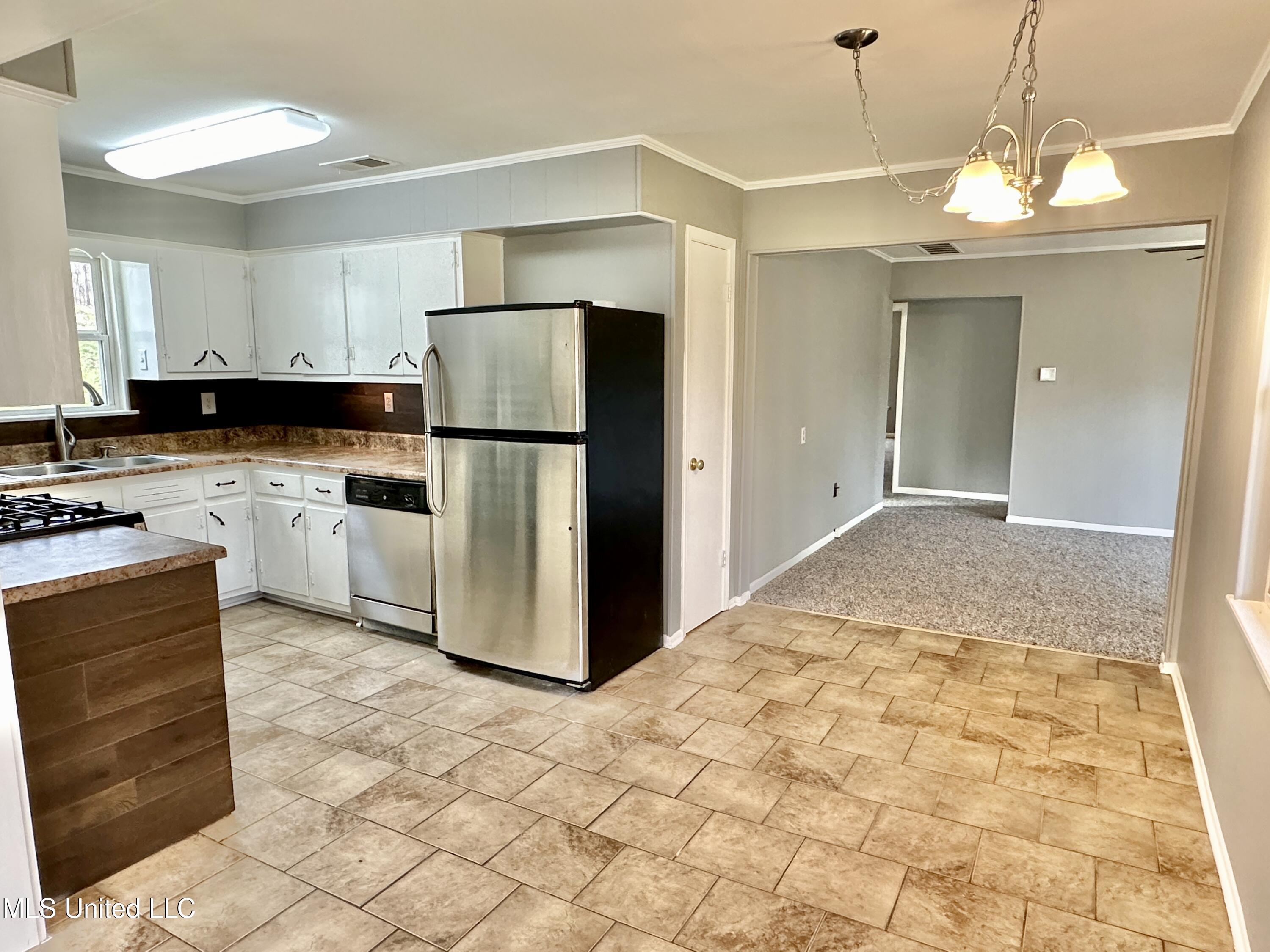 5559 McCracken Road Hernando, MS 38632 - Photo 8 of 21 Kitchen