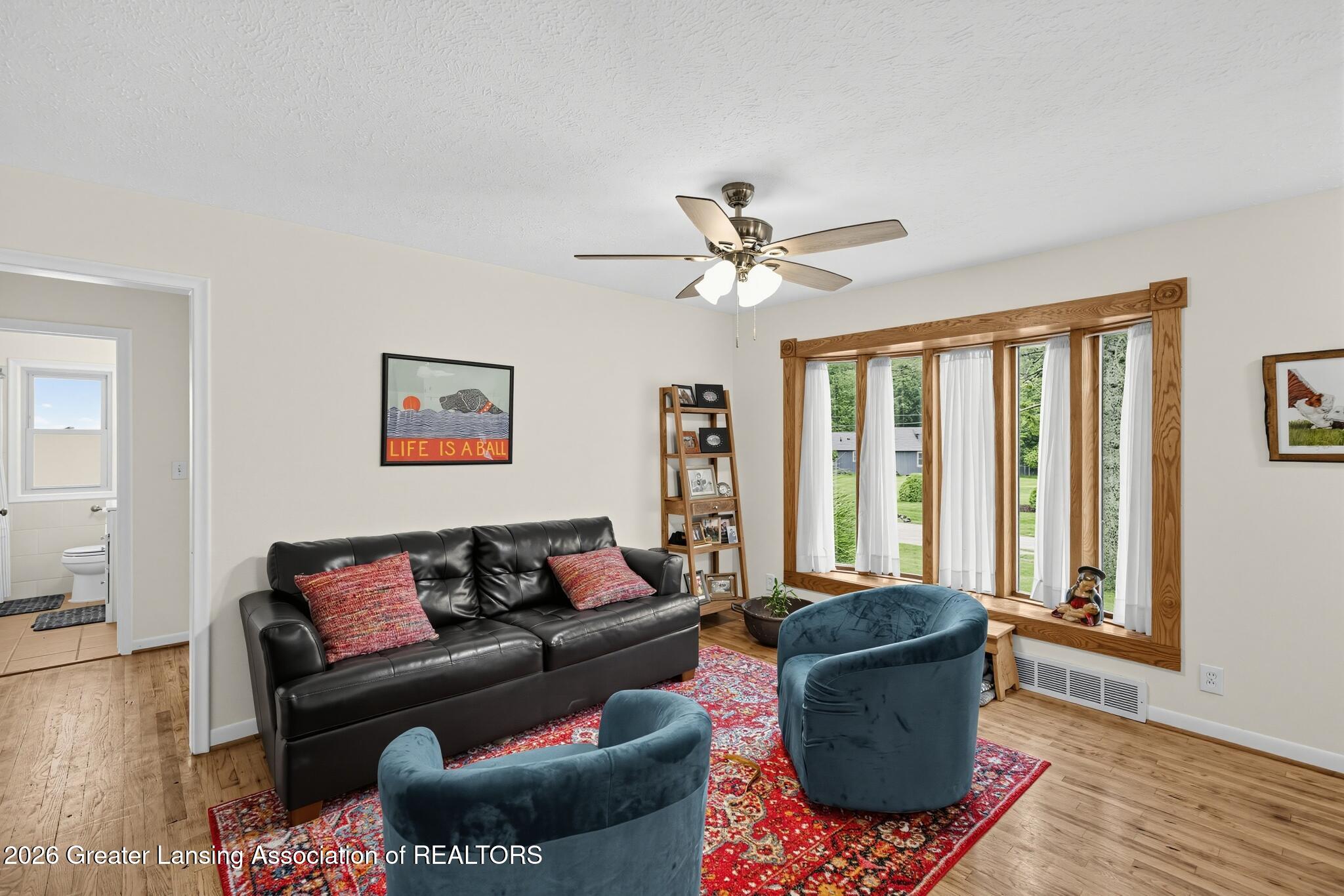 2224 Pembroke Road Lansing, MI 48906 - Photo 10 of 30 Living Room (bay window)