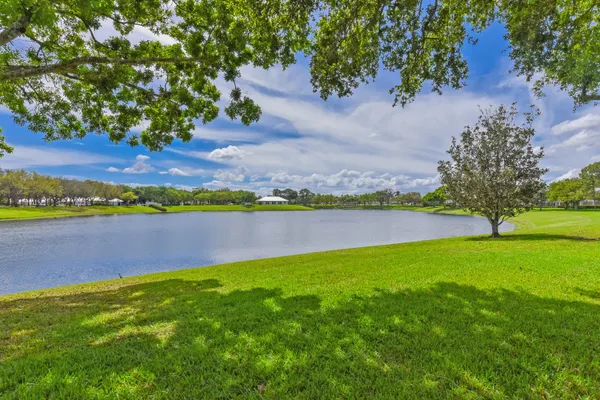 $329,900 | 2305 Southwest Essex Court, Palm City, FL 34990