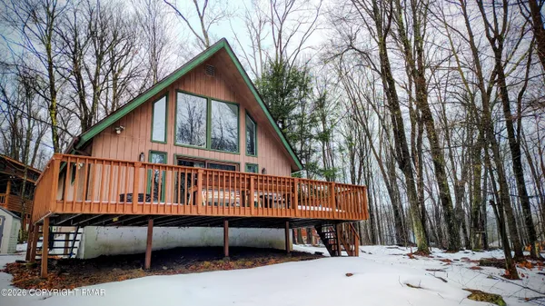 $242,500 | 85 Cedarwood Terrace, Lake Ariel, PA 18436