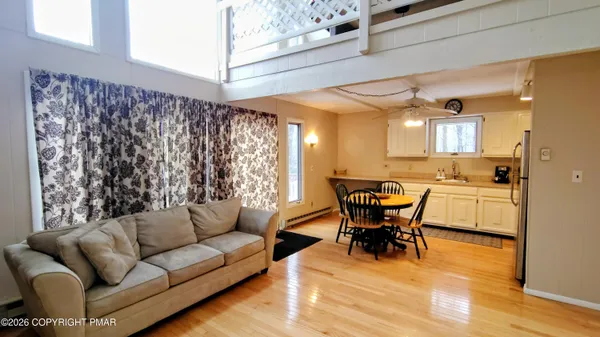 $242,500 | 85 Cedarwood Terrace, Lake Ariel, PA 18436