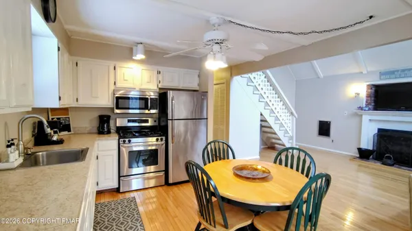 $242,500 | 85 Cedarwood Terrace, Lake Ariel, PA 18436