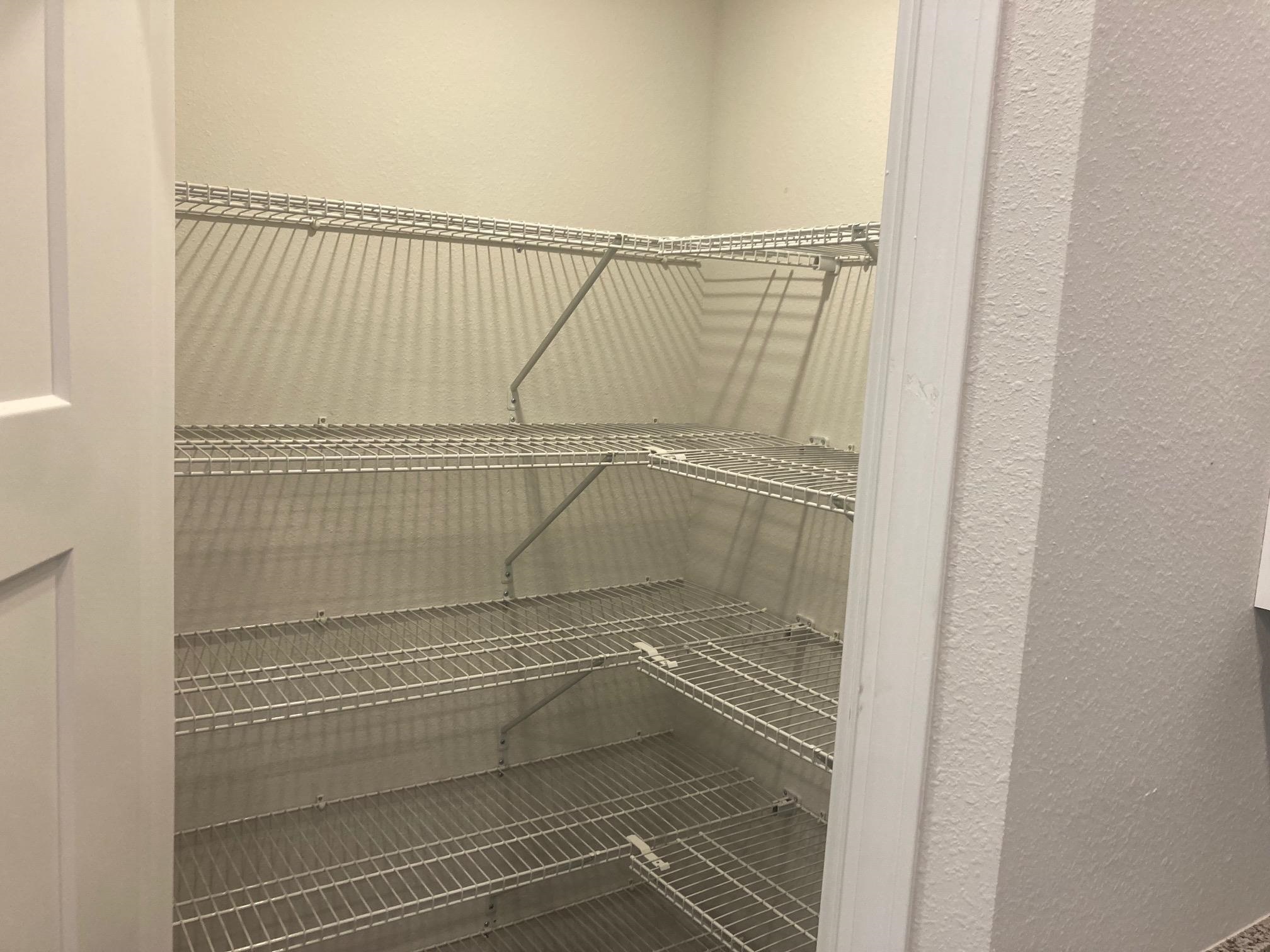 696 Mayflower Drive Foley, AL 36535 - Photo 10 of 25 Pantry