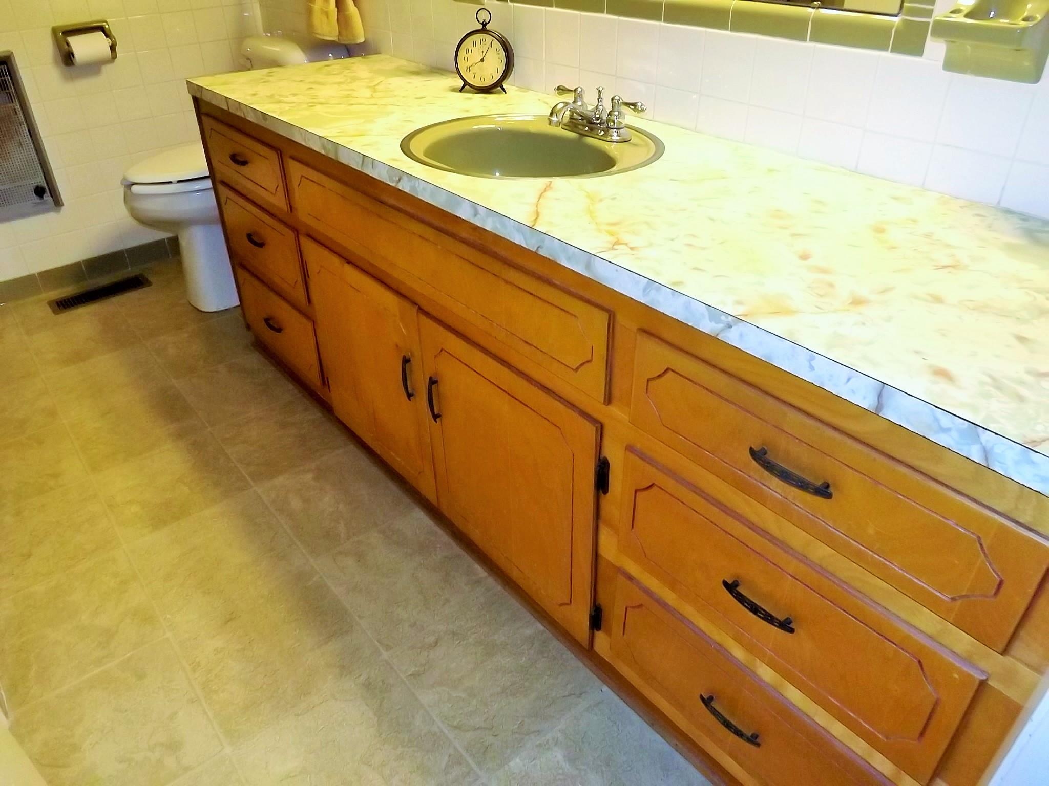 154 Hodge Road Manchester, TN 37355 - Photo 20 of 20 a bathroom with a sink and a vanity