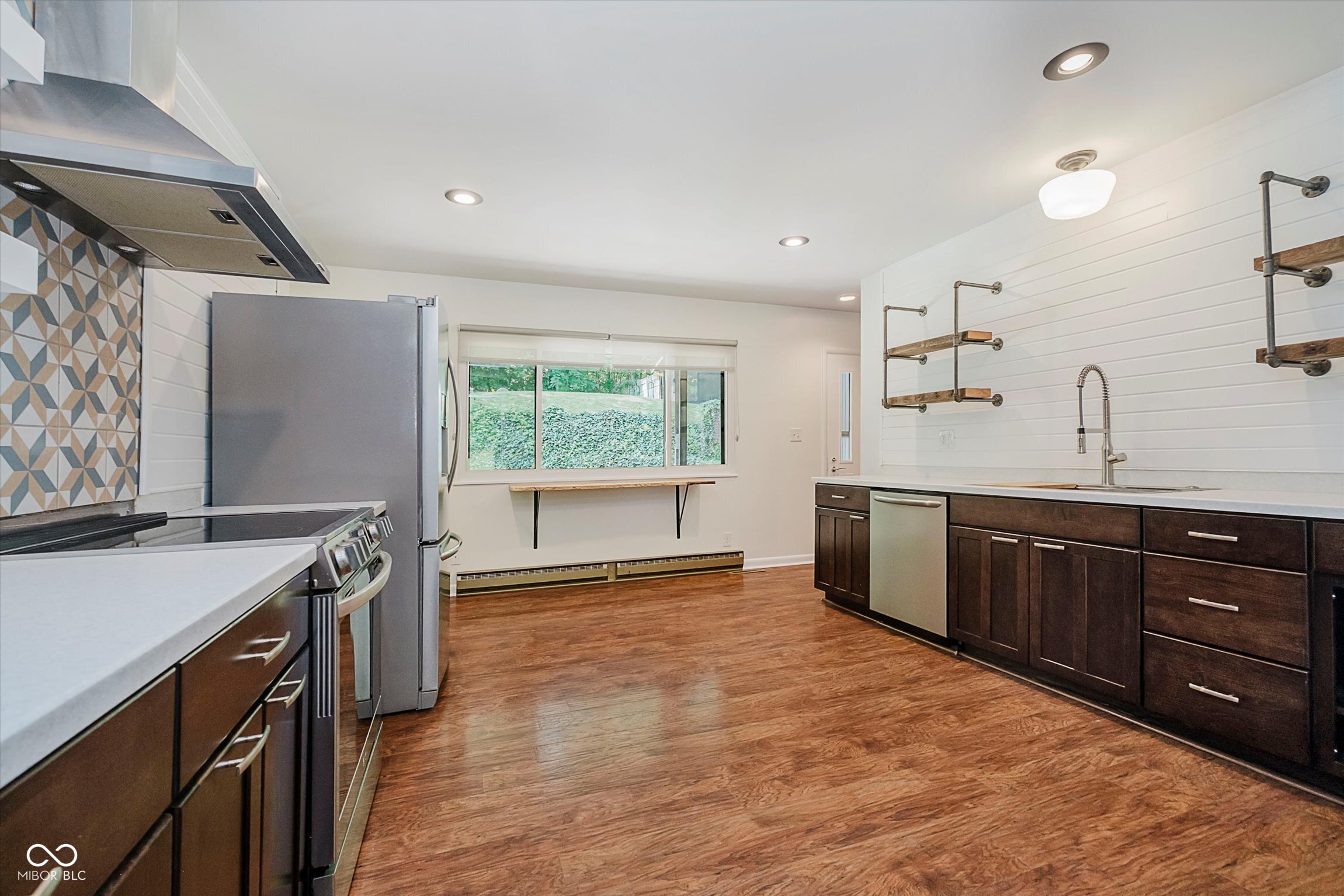 701 Hawthorn Road New Castle, IN 47362 - Photo 9 of 32