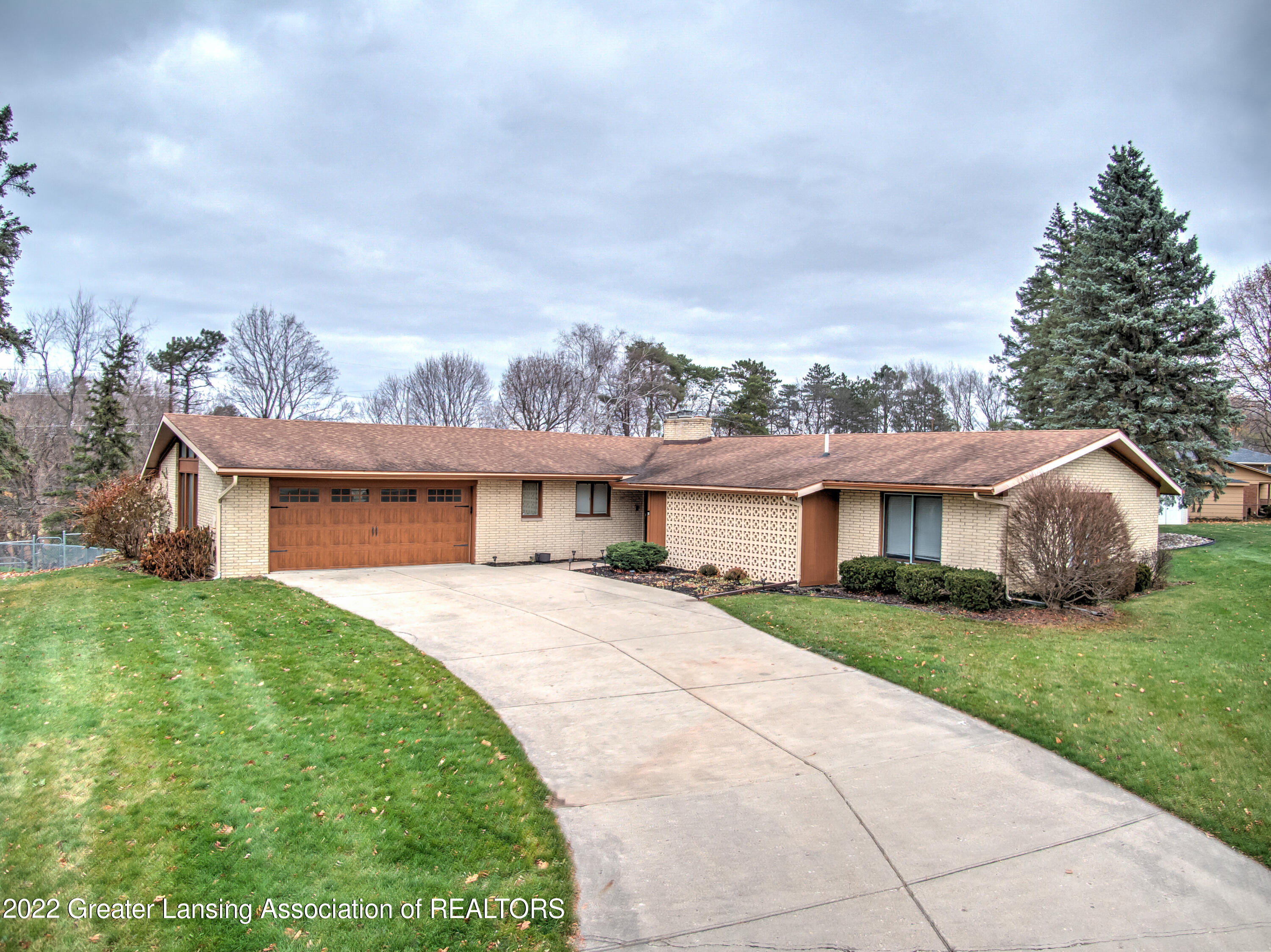 4420 Barton Road Lansing, MI 48917 - Photo 1 of 51 Frontal Photo