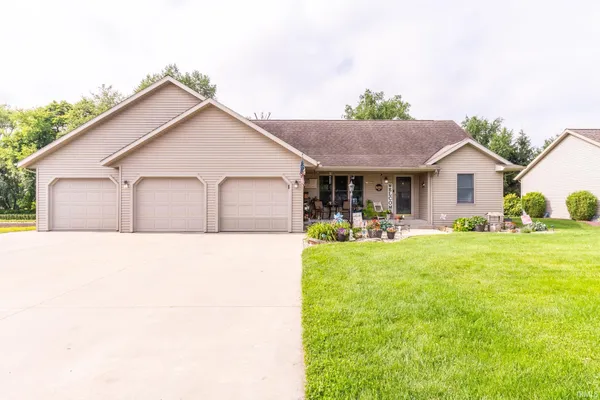 $369,000 | 18620 Monticello Drive, Goshen, IN 46528