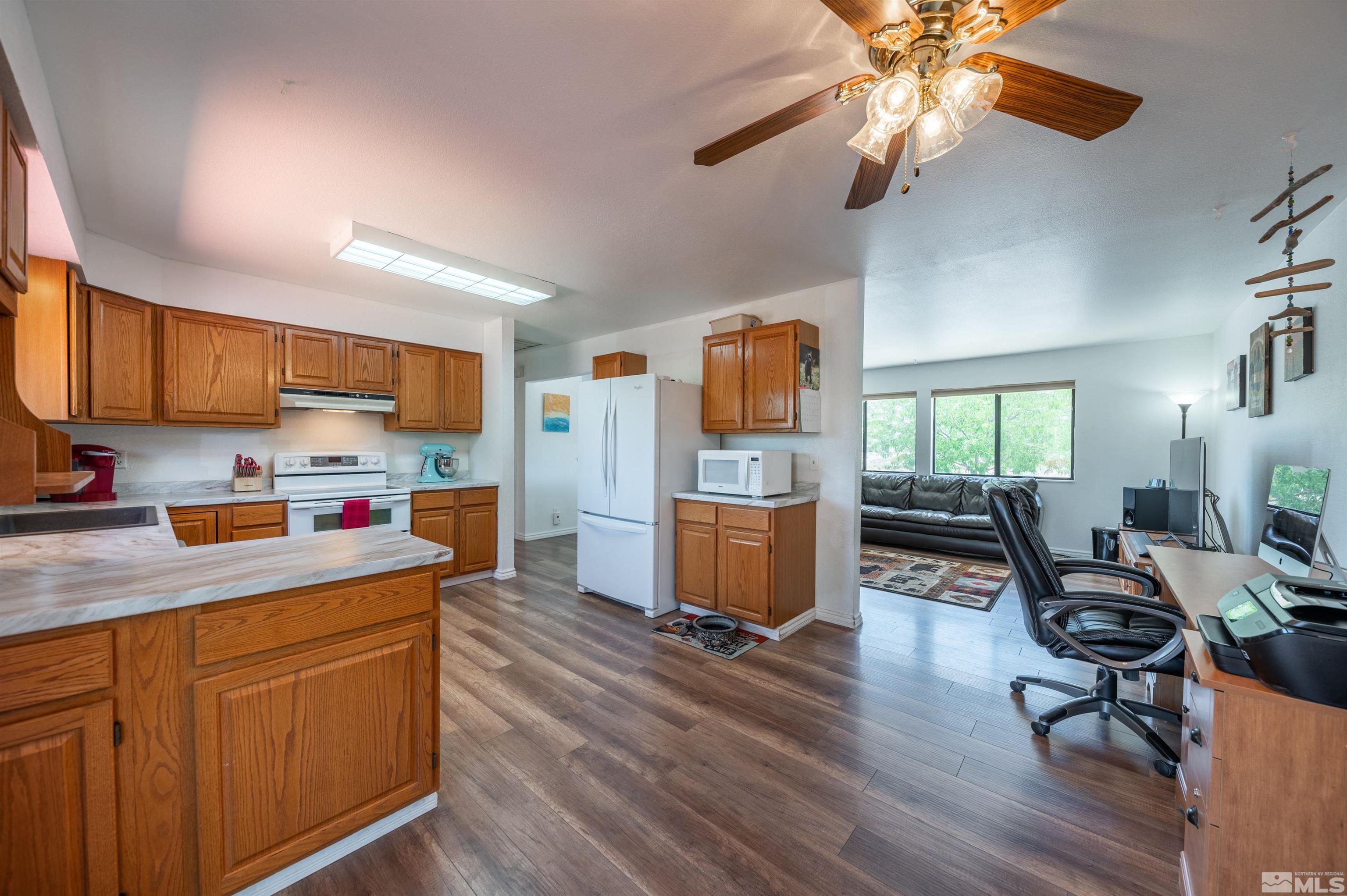 15435 Sylvester Road Reno, NV 89521 - Photo 5 of 37 Photo 5