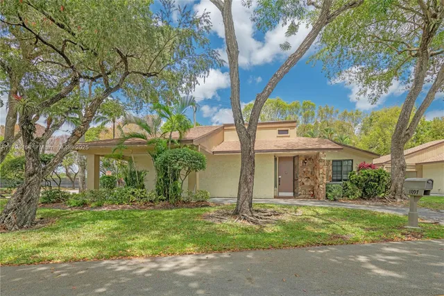 $490,000 | 8097 Royal Palm Circle, Tamarac, FL 33321