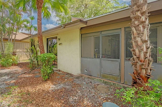 $490,000 | 8097 Royal Palm Circle, Tamarac, FL 33321