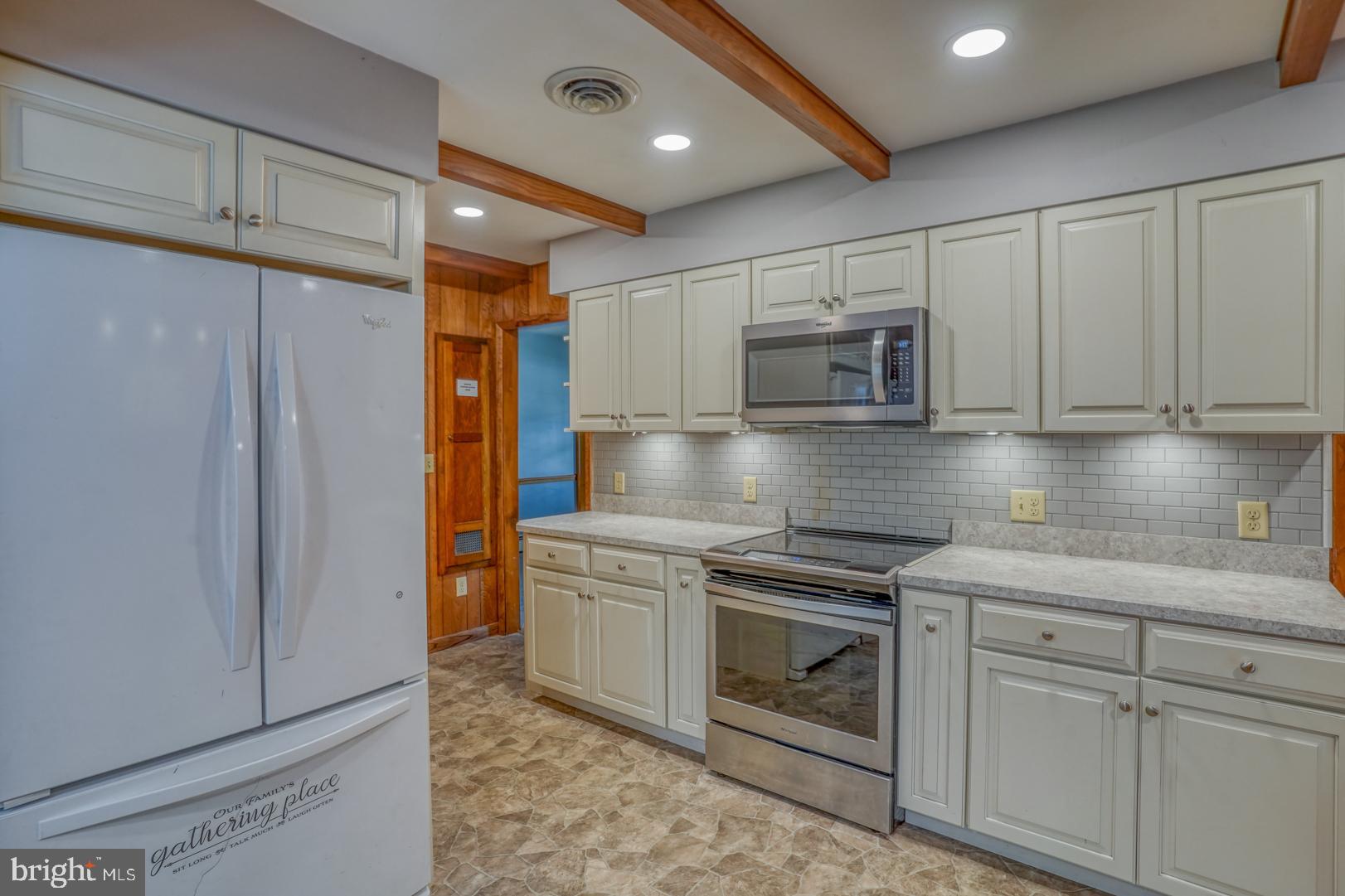 638 South Old Mill Road Dover, DE 19901 - Photo 11 of 39 Custom Kitchen