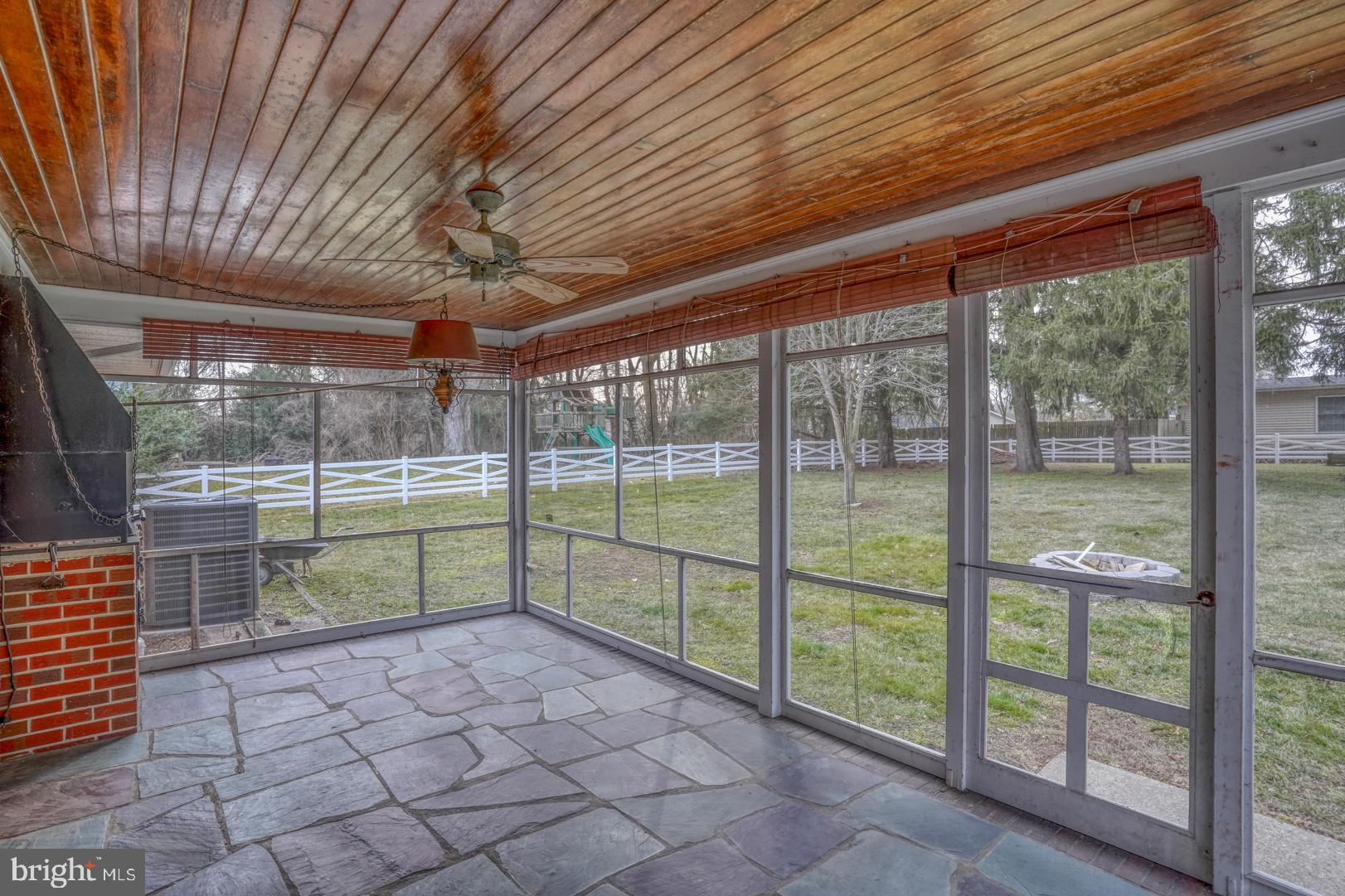 638 South Old Mill Road Dover, DE 19901 - Photo 19 of 39 Screened Porch
