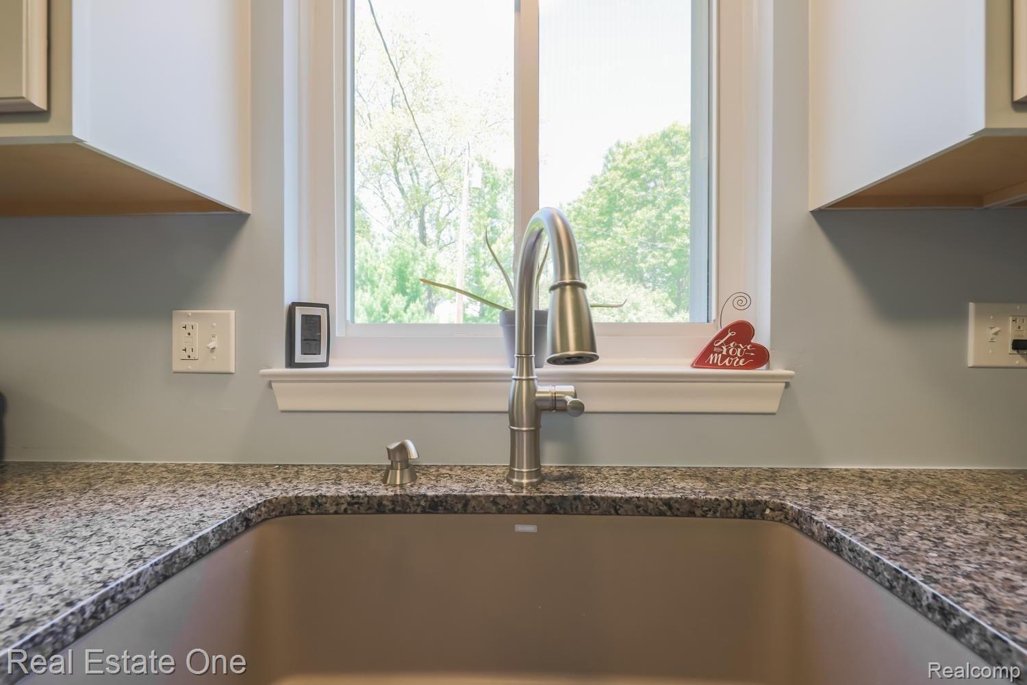 1059 Alter Road Bloomfield Hills, MI 48304 - Photo 20 of 43 1059 Alter Rd Bloomfield Hills-large-022-015-untitled 22 of 42-1500x1000-72dpi.jpg