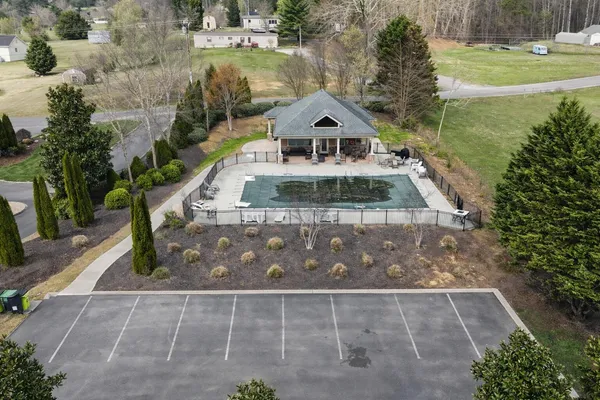 $600,000 | 140 Bear Trace Northwest, Cleveland, TN 37312