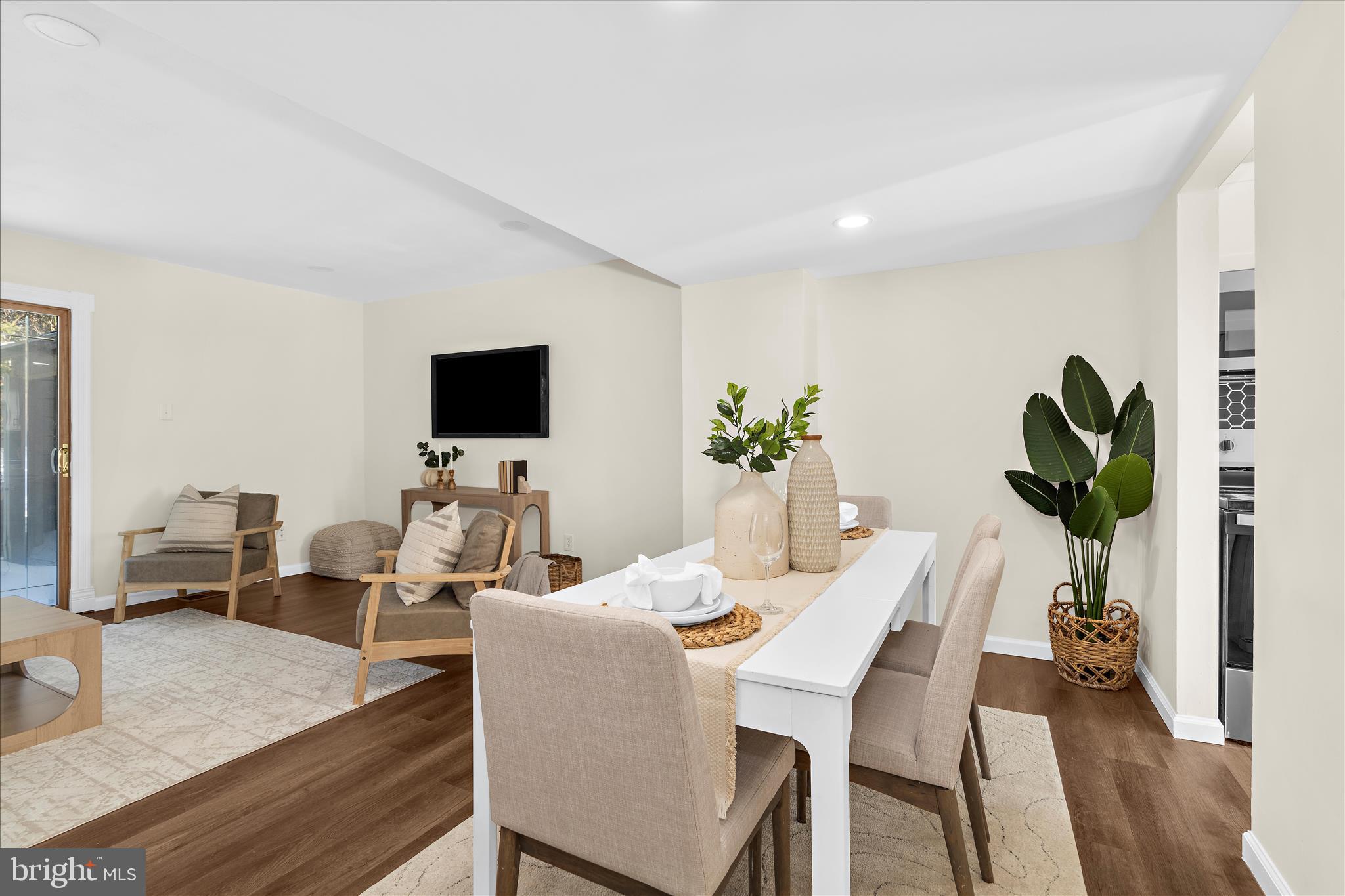 196 Key Parkway Frederick, MD 21702 - Photo 6 of 37