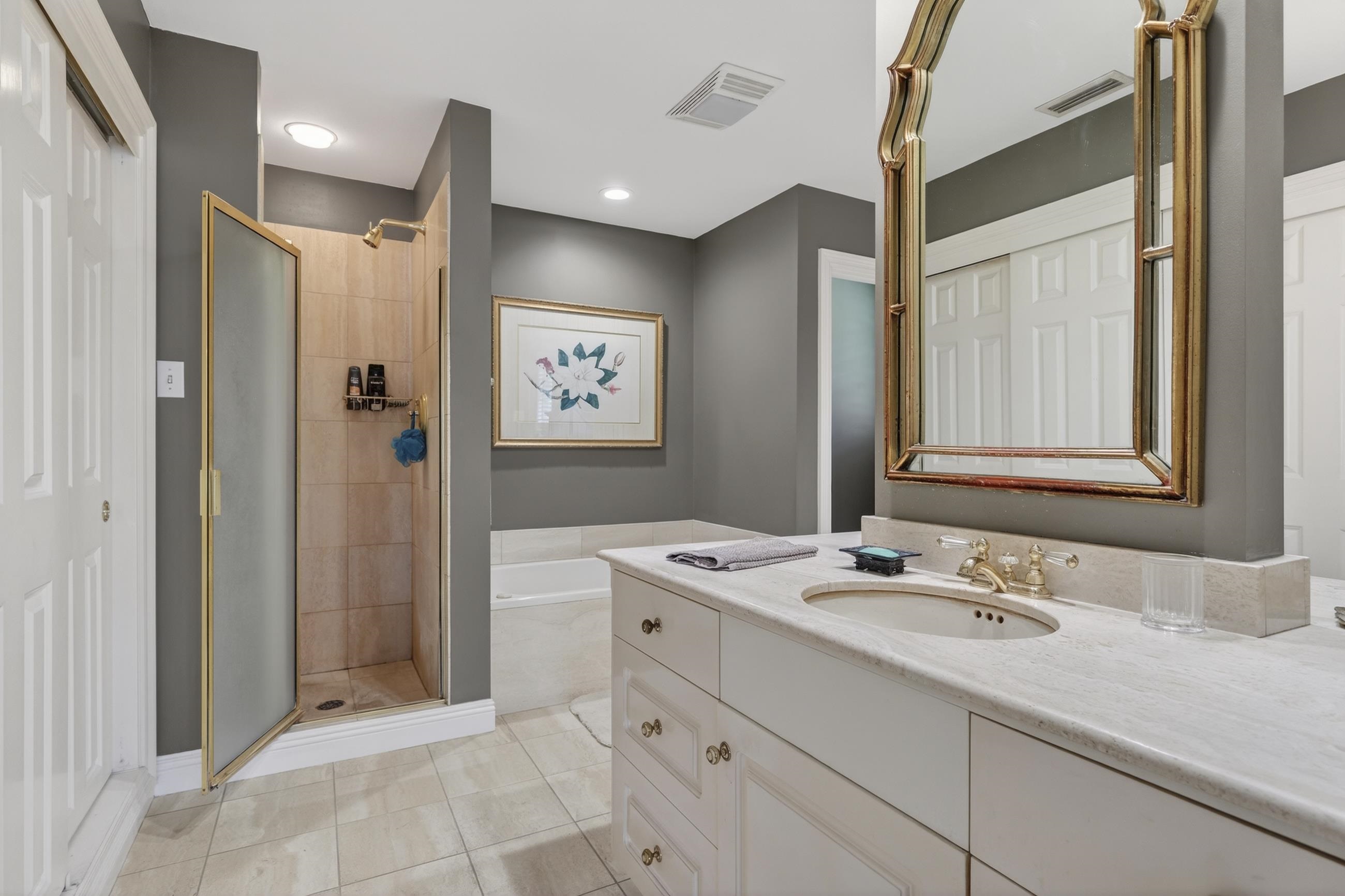 3175 Dawes Lake Road Mobile, AL 36619 - Photo 16 of 92 Bathroom