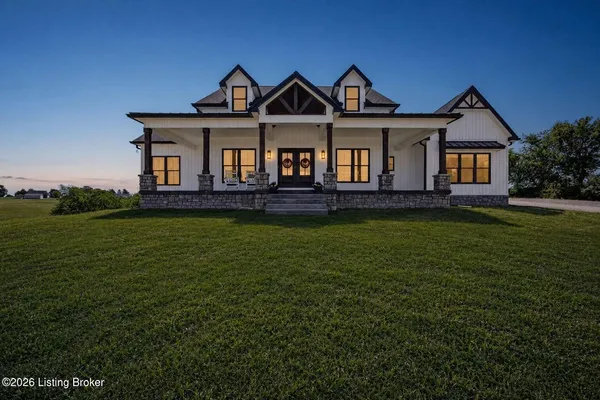 $1,225,000 | 154 Farm View Drive, Springfield, KY 40069