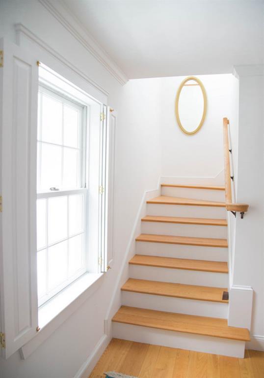 24 Arundel Road Gray, ME 04071 - Photo 19 of 24 STAIRWAY