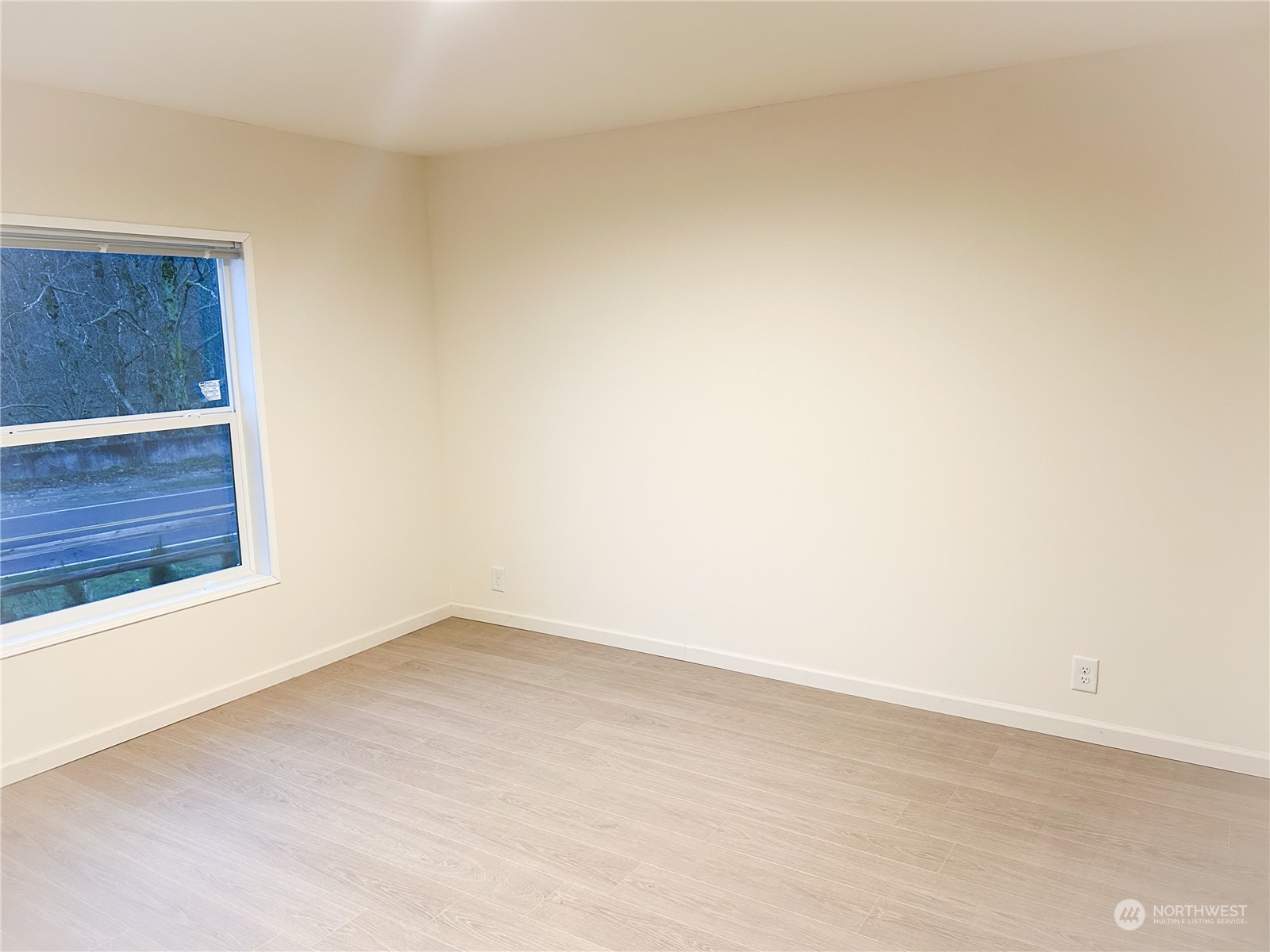 2088 Front Street Lynden, WA 98264 - Photo 11 of 18 Gallery Image 11