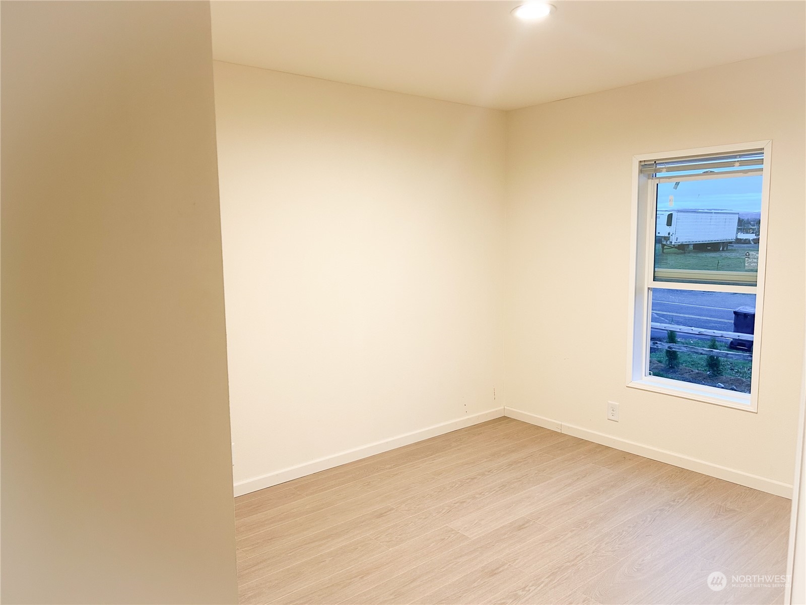 2088 Front Street Lynden, WA 98264 - Photo 12 of 18 Gallery Image 12