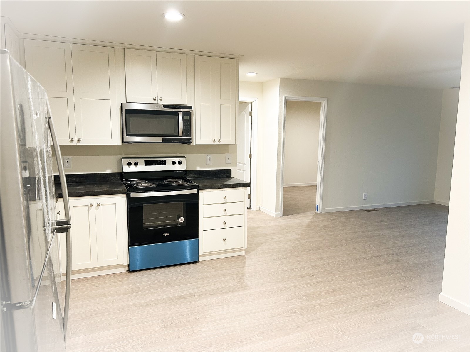 2088 Front Street Lynden, WA 98264 - Photo 7 of 18 Gallery Image 7