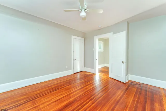 $1,800 | 16 South Oakland Avenue, Unit 2, Ventnor City, NJ 08406