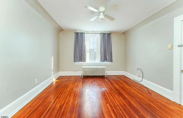 $1,800 | 16 South Oakland Avenue, Unit 2, Ventnor City, NJ 08406