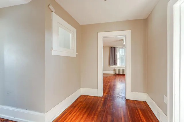 $1,800 | 16 South Oakland Avenue, Unit 2, Ventnor City, NJ 08406