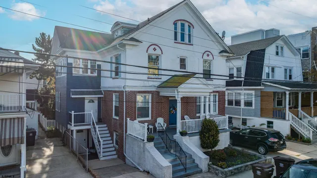 $1,800 | 16 South Oakland Avenue, Unit 2, Ventnor City, NJ 08406