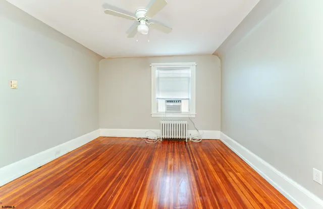 $1,800 | 16 South Oakland Avenue, Unit 2, Ventnor City, NJ 08406