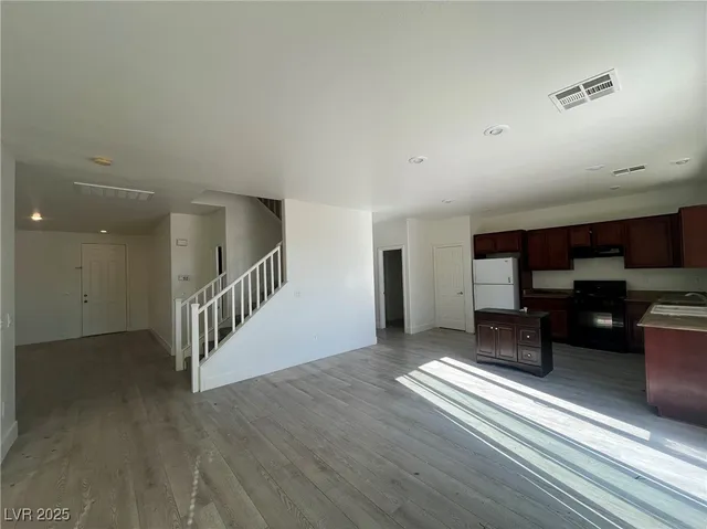 $2,450 | 6732 Sea Swallow Street, North Las Vegas, NV 89084