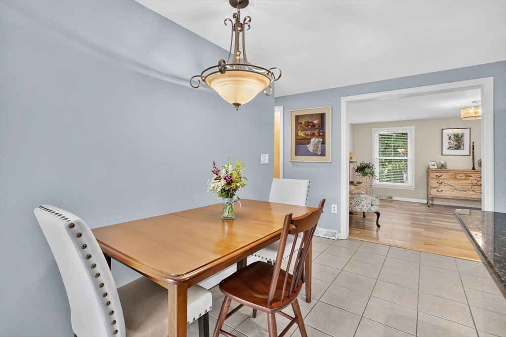 157 Meadow Road Longmeadow, MA 01106 - Photo 8 of 28