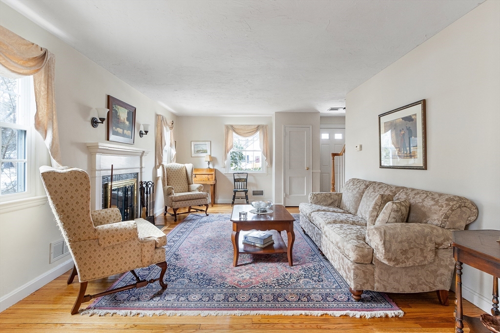 24 Barnesdale Road Natick, MA 01760 - Photo 11 of 38 Gallery Image 11
