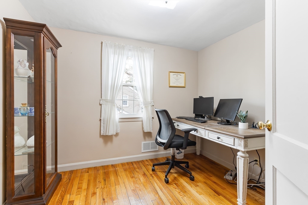 24 Barnesdale Road Natick, MA 01760 - Photo 23 of 38 Gallery Image 23
