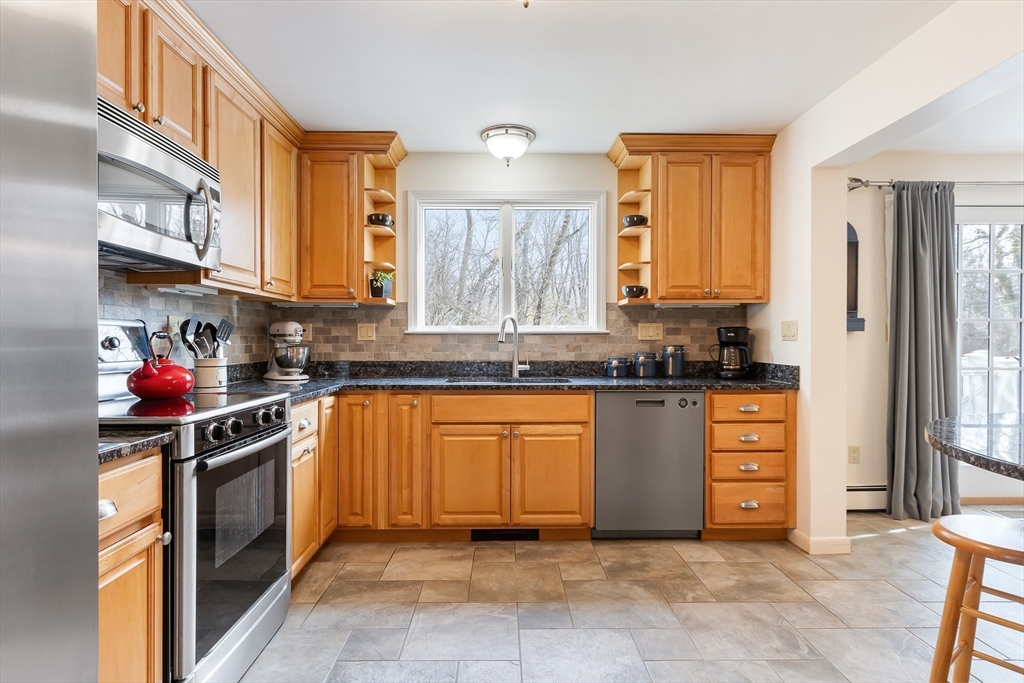 24 Barnesdale Road Natick, MA 01760 - Photo 5 of 38 Gallery Image 5