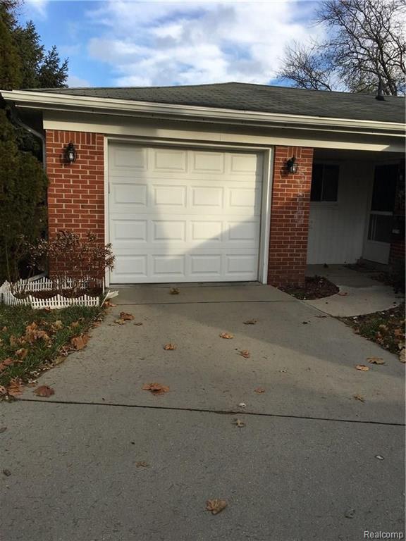 23110 Tuck Road Farmington Hills, MI 48336 - Photo 25 of 28