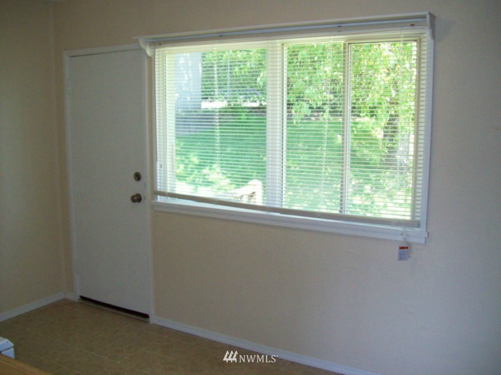 614 Index Avenue Northeast Renton, WA 98056 - Photo 2 of 14 a view of a window in a room