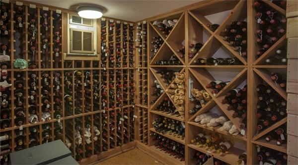 161 Main Street Hingham, MA 02043 - Photo 16 of 30 a front view of a house