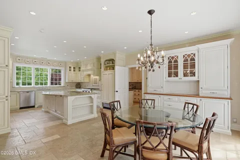 $7,995,000 | 115 Lower Cross Road, Greenwich, CT 06831