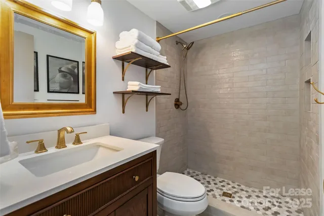 $2,600 | 405 Hillcrest Drive, Huntersville, NC 28078