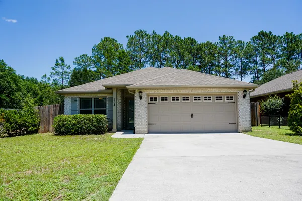 $1,850 | 204 January Court, Crestview, FL 32539