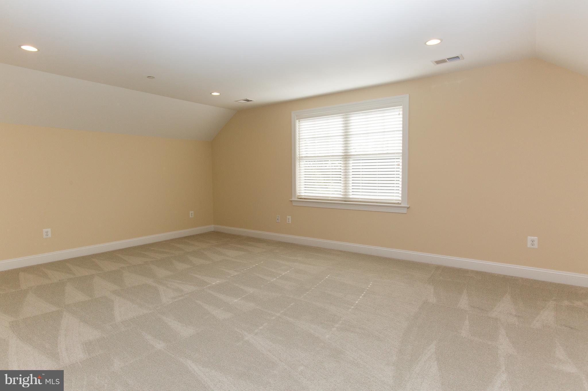 4314 Chestnut Street Bethesda, MD 20814 - Photo 16 of 28 Extra bonus room