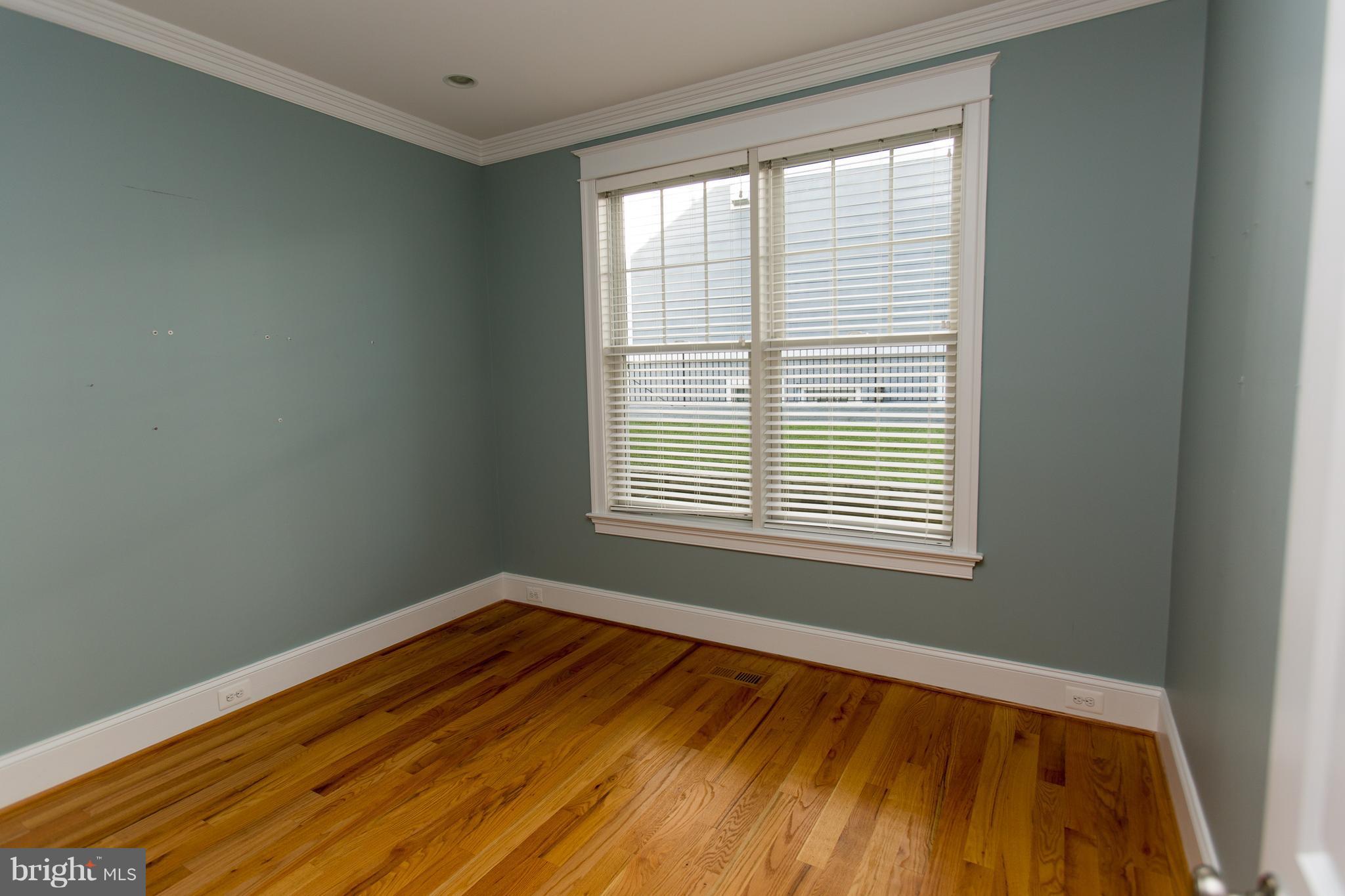 4314 Chestnut Street Bethesda, MD 20814 - Photo 3 of 28 Large office space